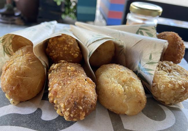 Croquetas de diferentes guisos de Casa Laura.