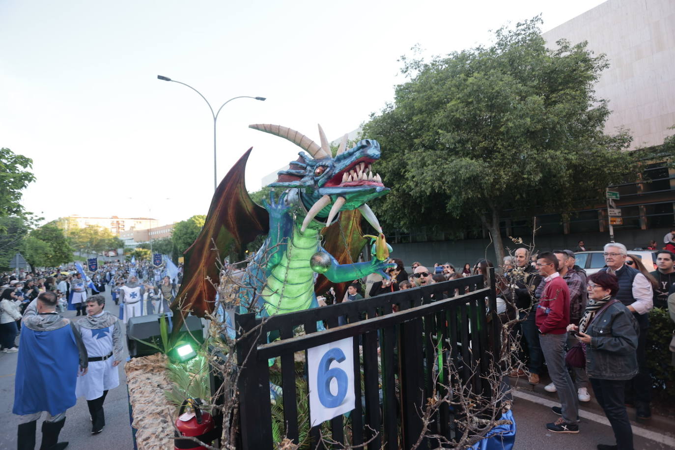 Las mejores imágenes del desfile de San Jorge en Cáceres (I)