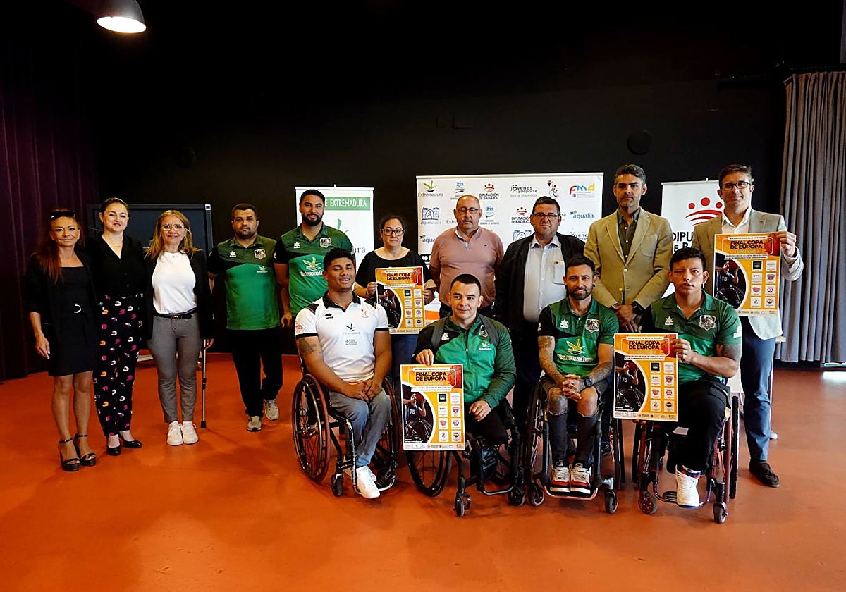Presentación de la fase final de la Euroliga 2 en el Palacio de Congresos de Badajoz.