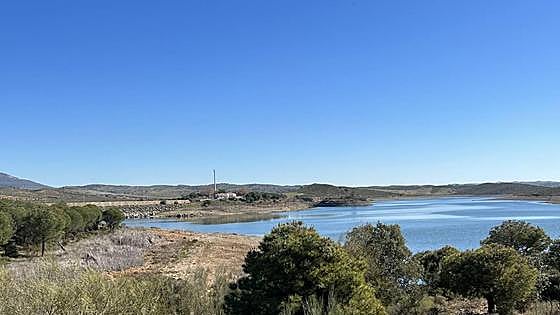 El pantano de «Los Molinos» podría recibir agua de la presa de Villalba de los Barros