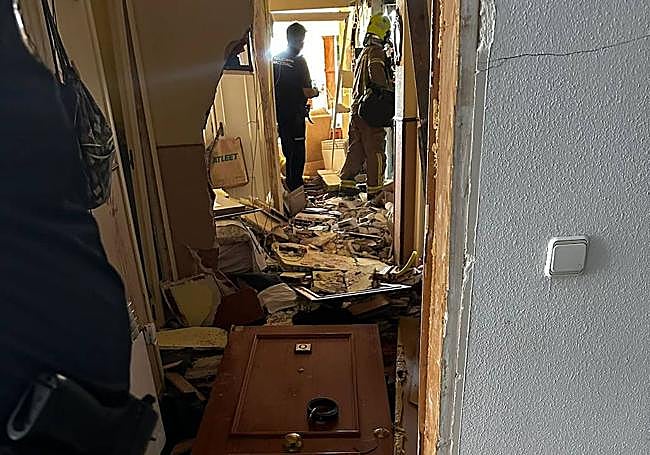 Interior de la vivienda en la que se produjo la explosión.