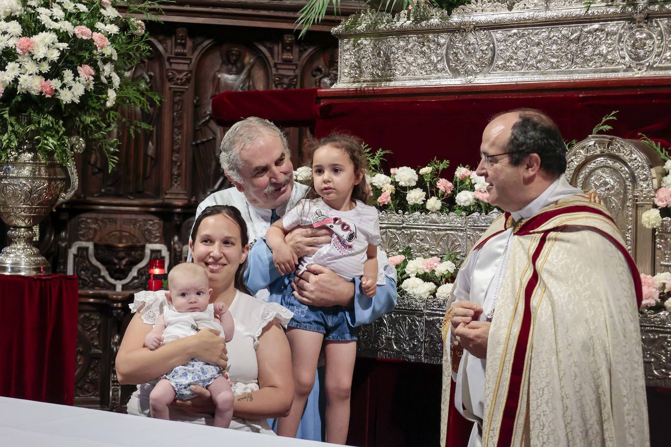 Presentación de los niños a la Virgen de la Montaña