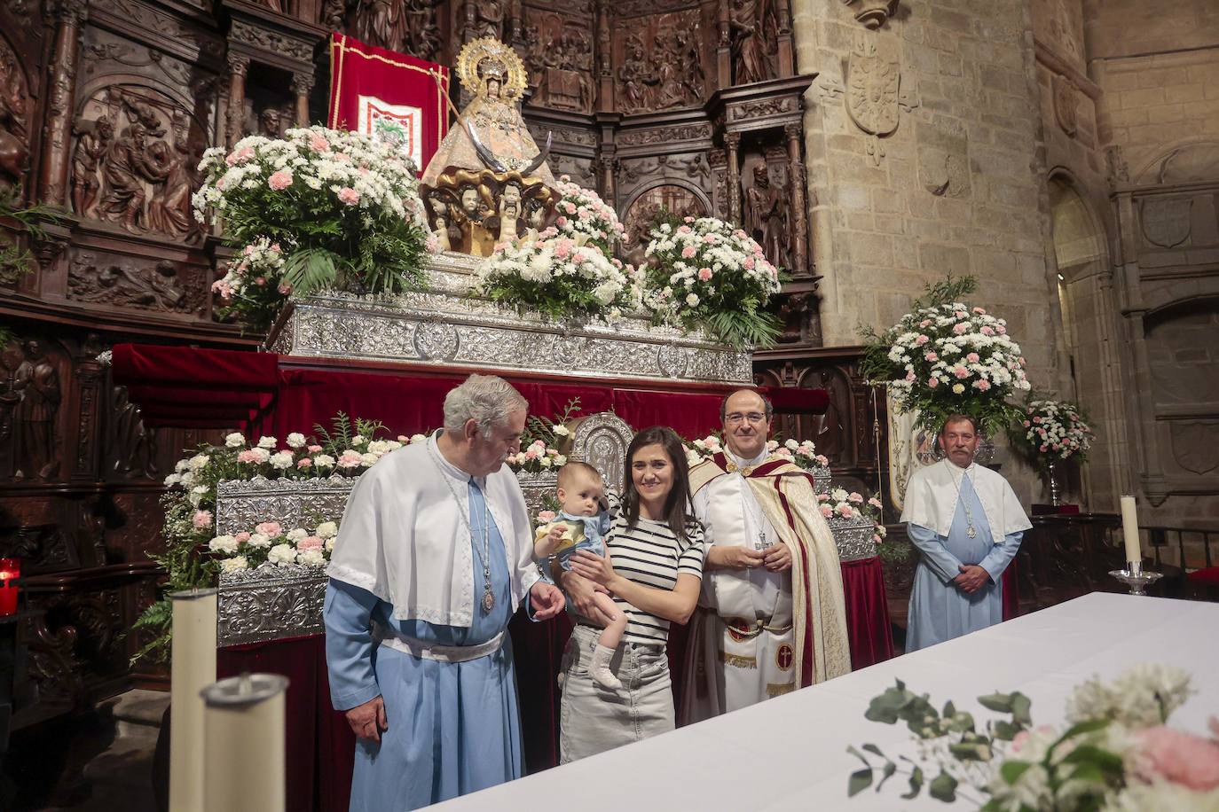 Presentación de los niños a la Virgen de la Montaña