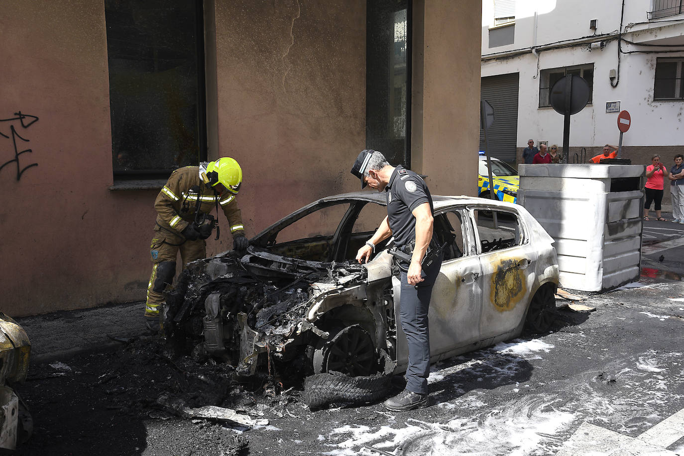 El incendiario de los contenedores vuelve a actuar en Plasencia