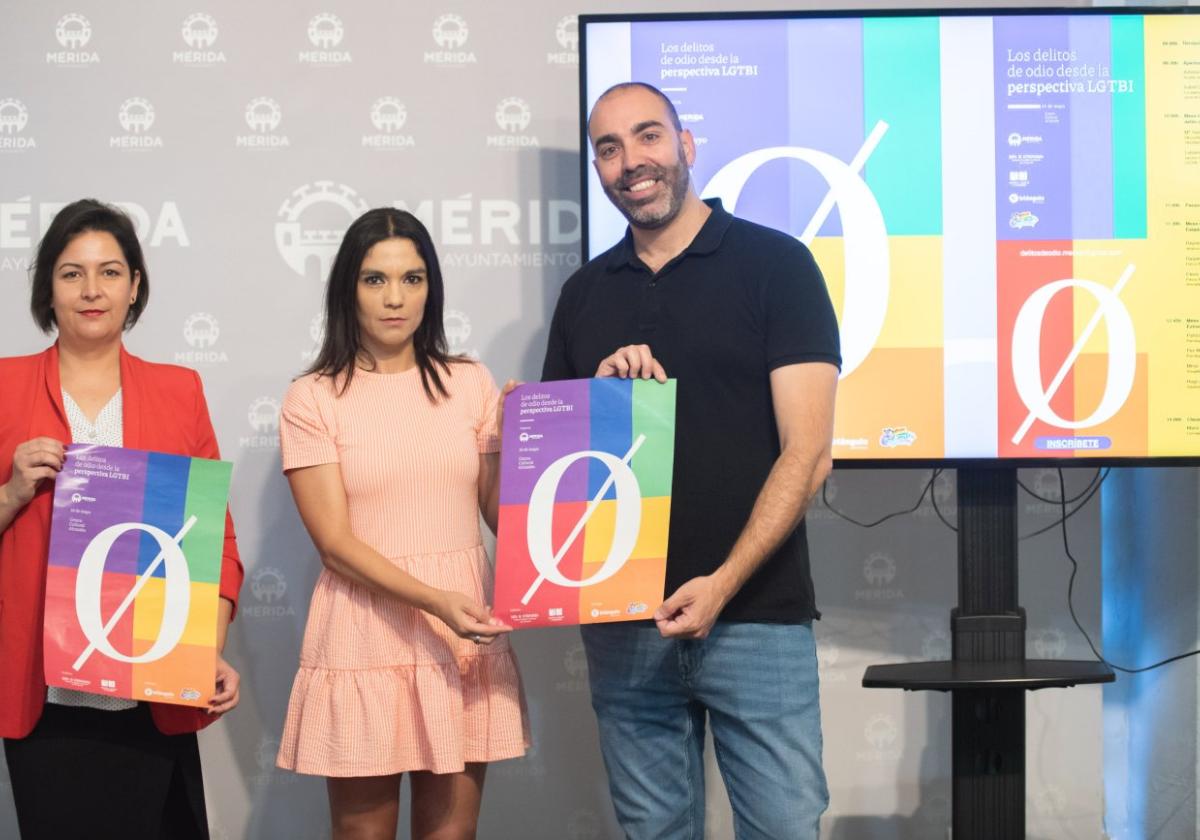 Flor Mirón, Pilar Amor y Hugo Alonso en la presentación de la jornada de trabajo.