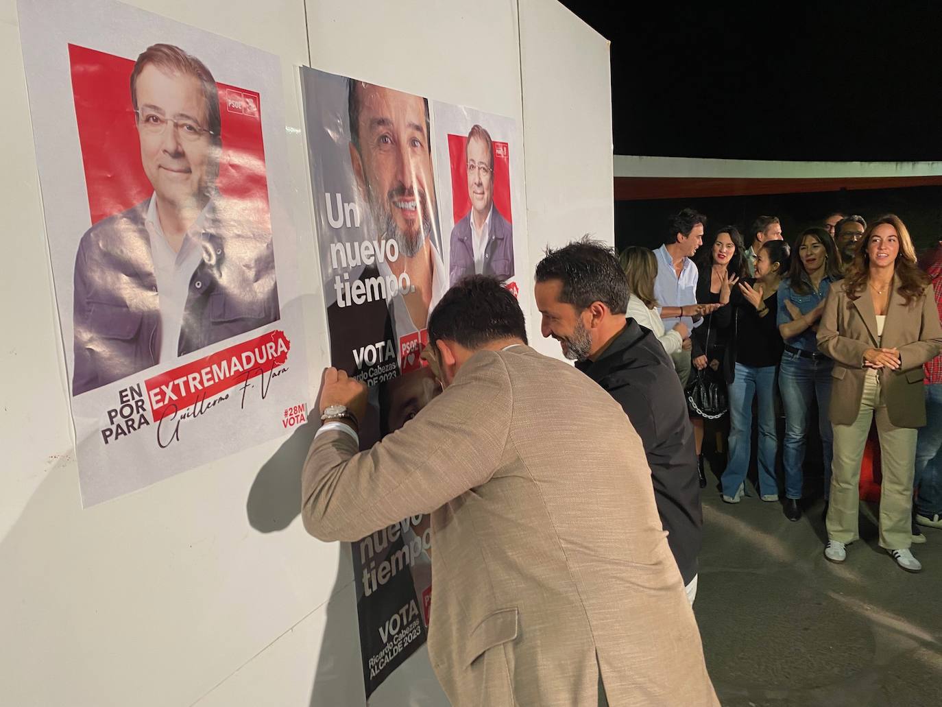 28-M en Extremadura: Pegada de carteles