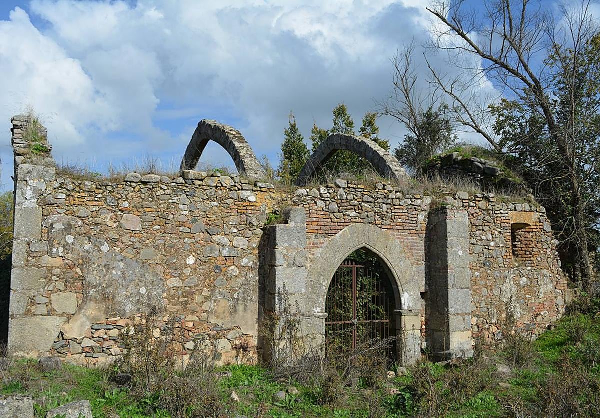 Exterior de la ermita de San Miguel de los Fresnos