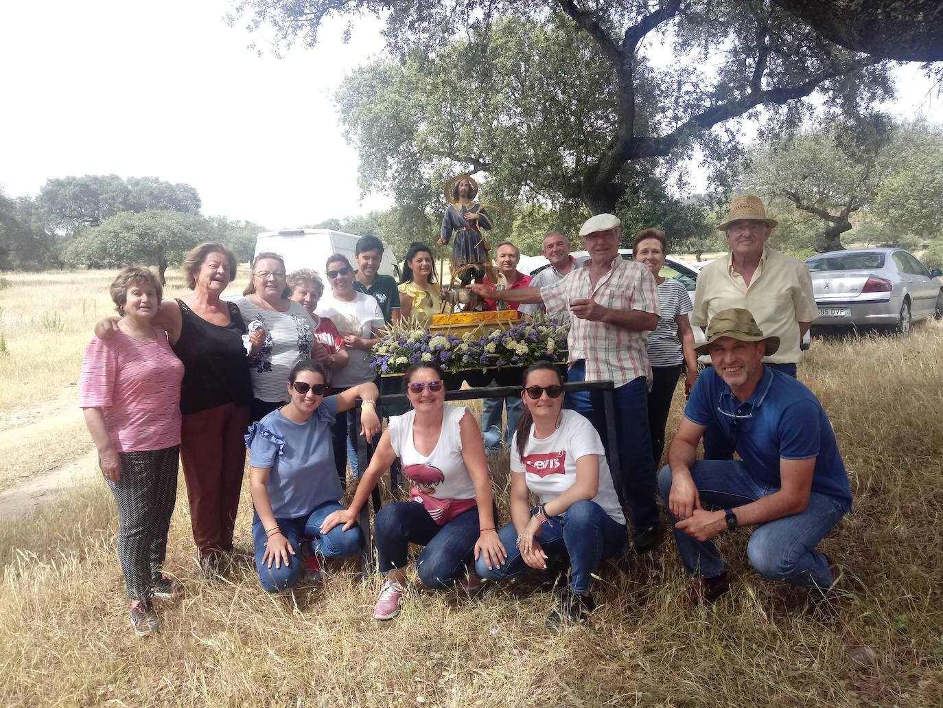 Participantes en la romería de San Isidro el pasado año.