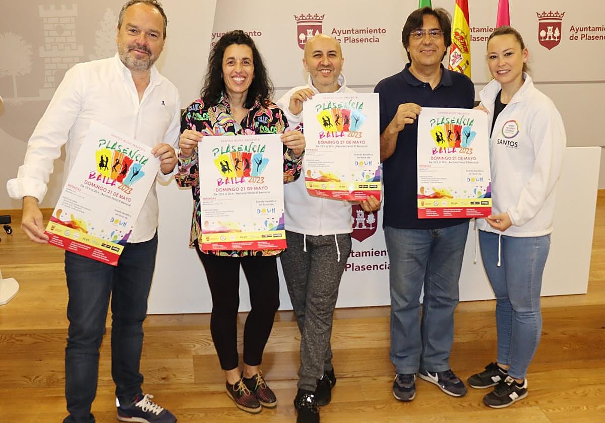 Los organizadores, en la presentación del evento.