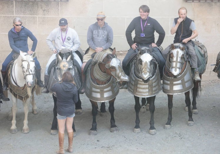 Caballos en la Plaza de Santa María.