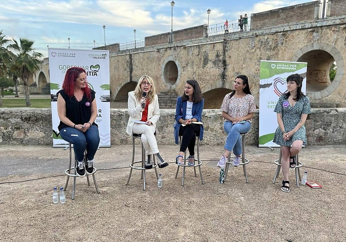 Acto 'Mujeres valientes para gobernar' celebrado por Unidas por Extremadura este martes en Badajoz.