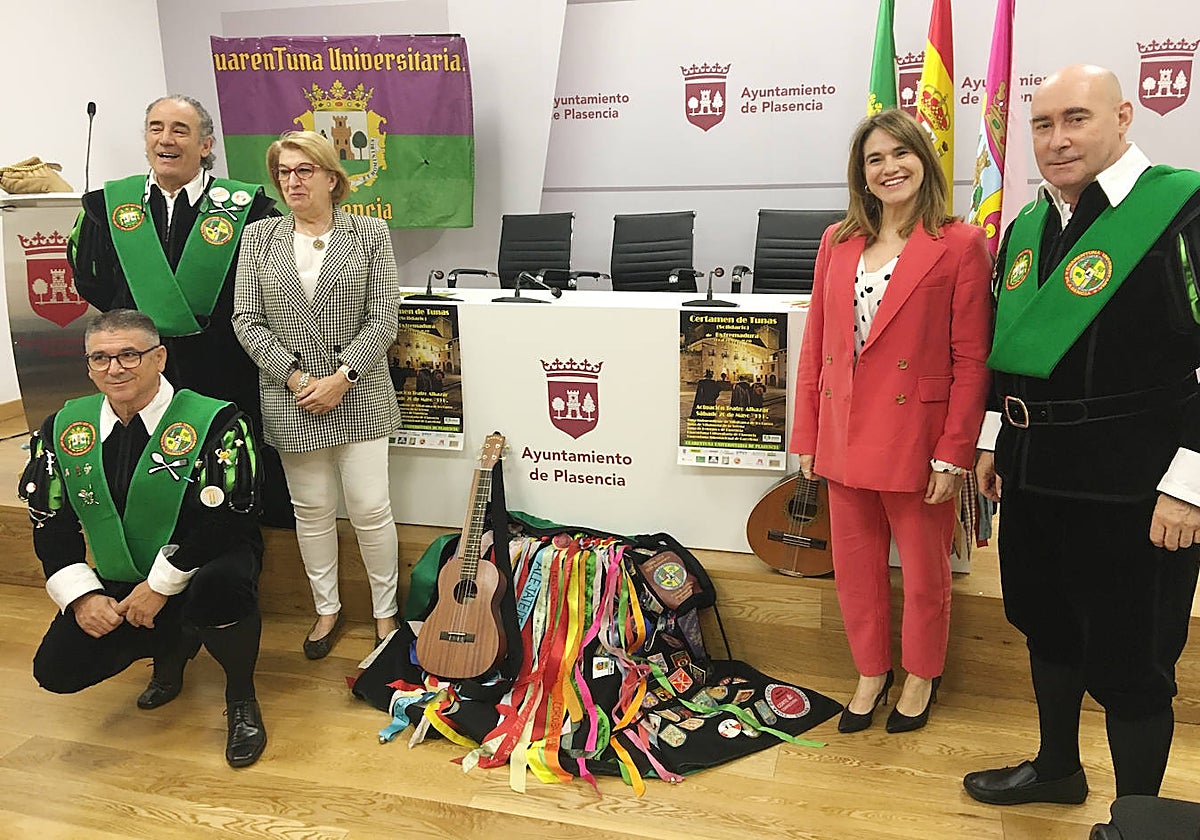 Un momento de la presentación del certamen de tunas a favor de Afads.