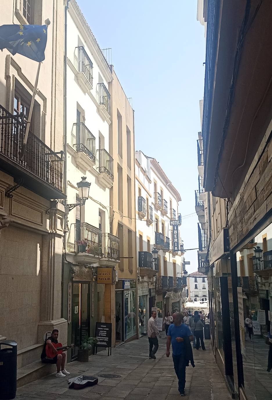 El actual edificio del número 8 de la calle Pintores, en donde estaba ‘El Noticiero’.