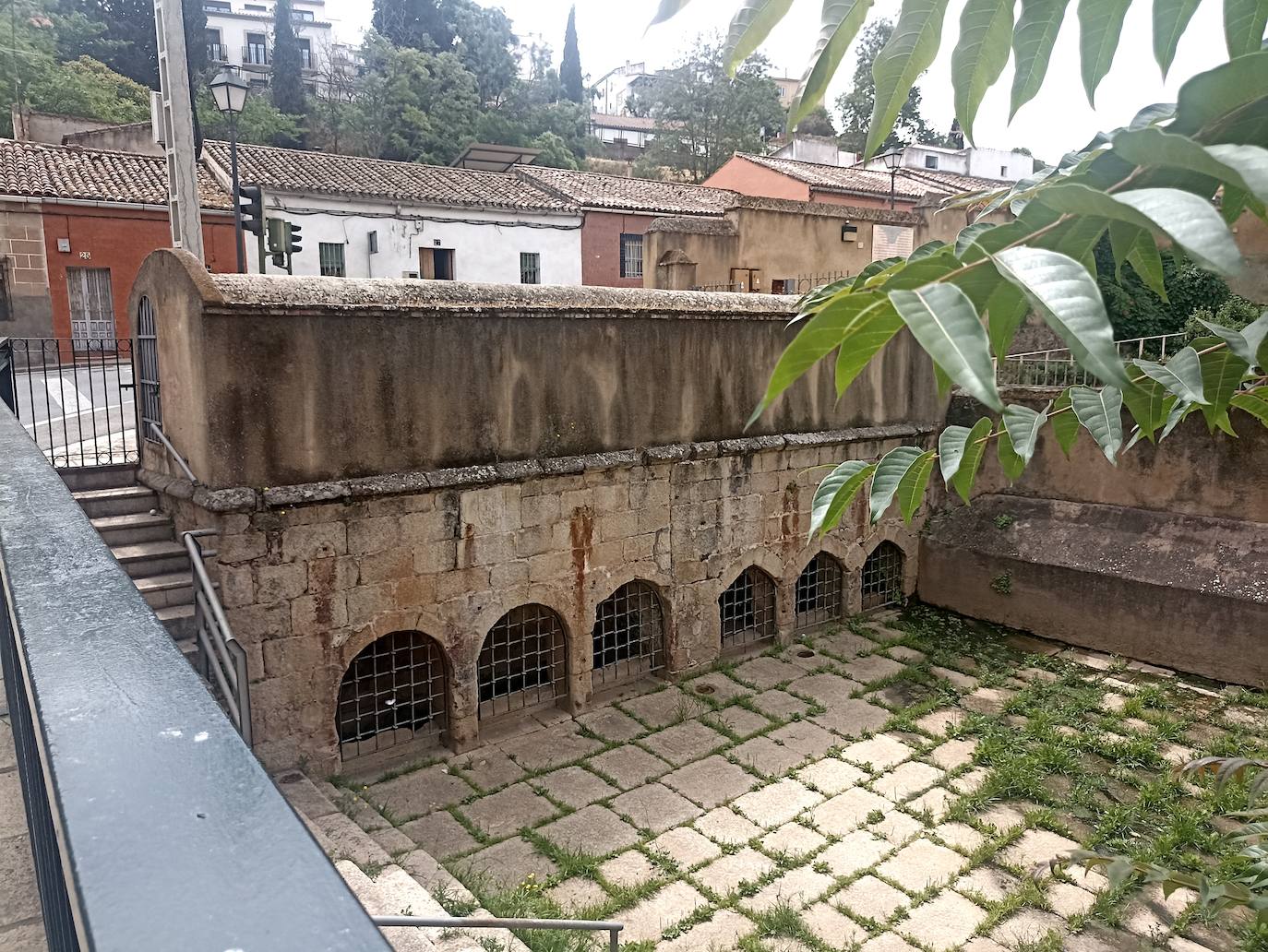 La histórica fuente está cerrada, aunque en 2020 se aseguró que se abriría por fin al público.