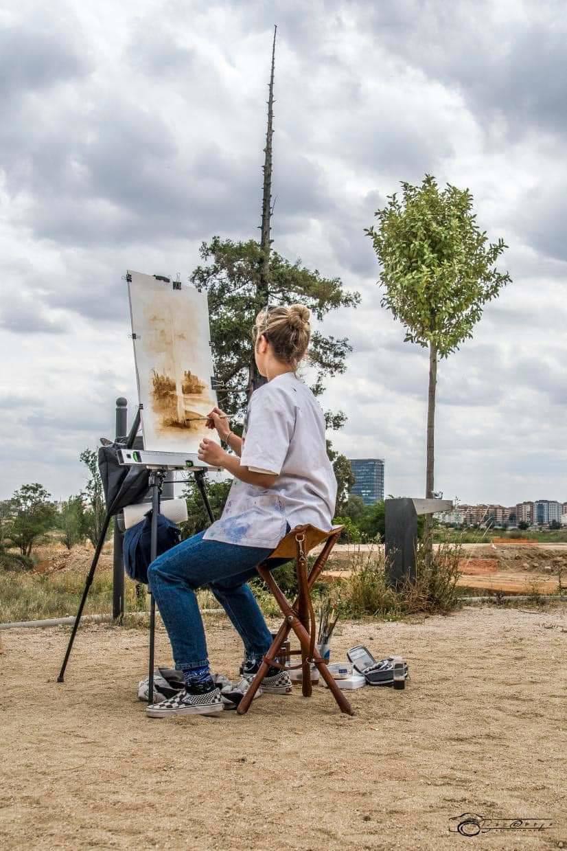 Carmen de Matos pintando ‘Melancolía’.