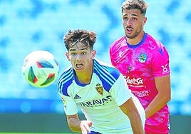 Una acción del partido de ida disputado en La Romareda.