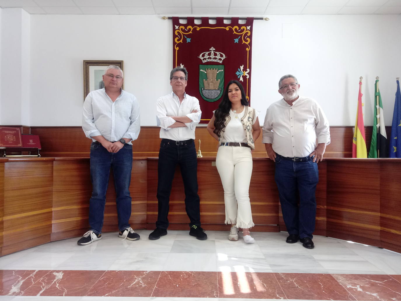 Óscar Díaz (PSOE), Manuel Piñana (IU-Unidas por Alconchel), Elisabet Correa (PP) y Juan Luis Santiago (Independientes por Alconchel), cabezas de lista en las elecciones del 28M.