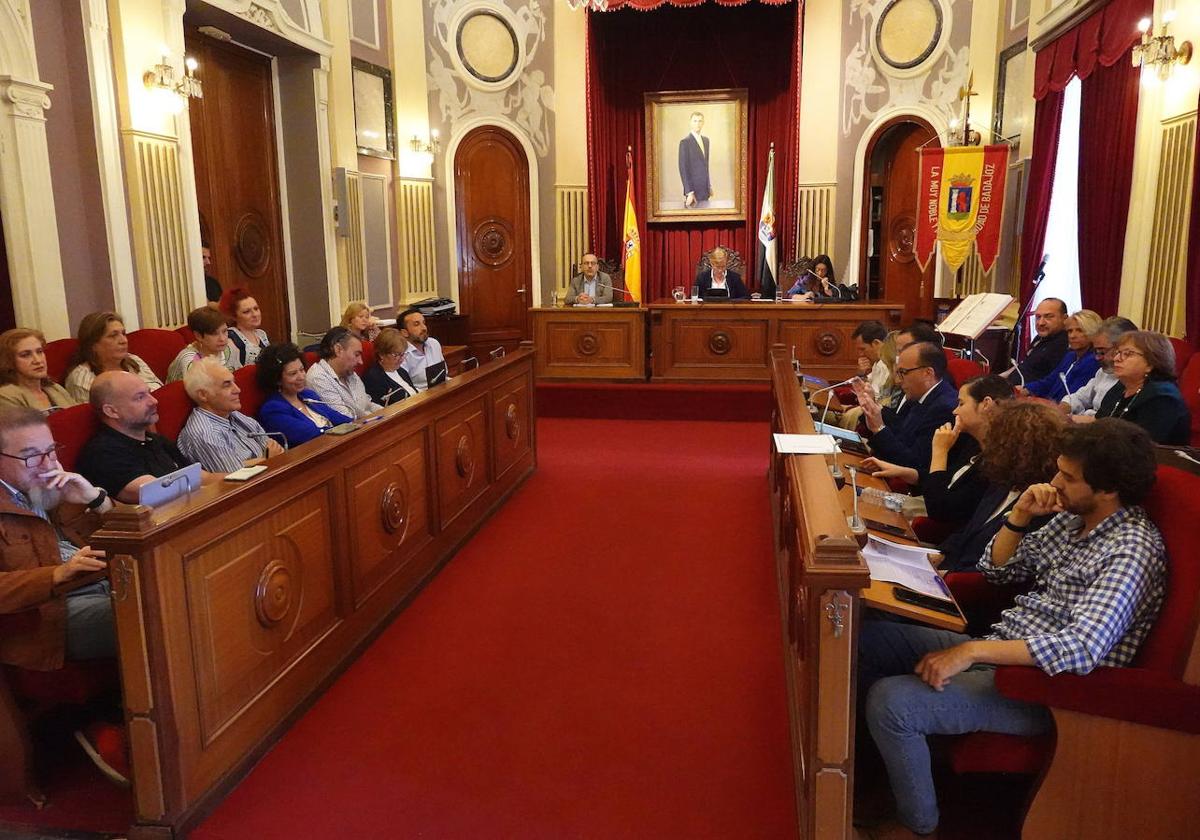 Estos son los nuevos 27 concejales de Badajoz