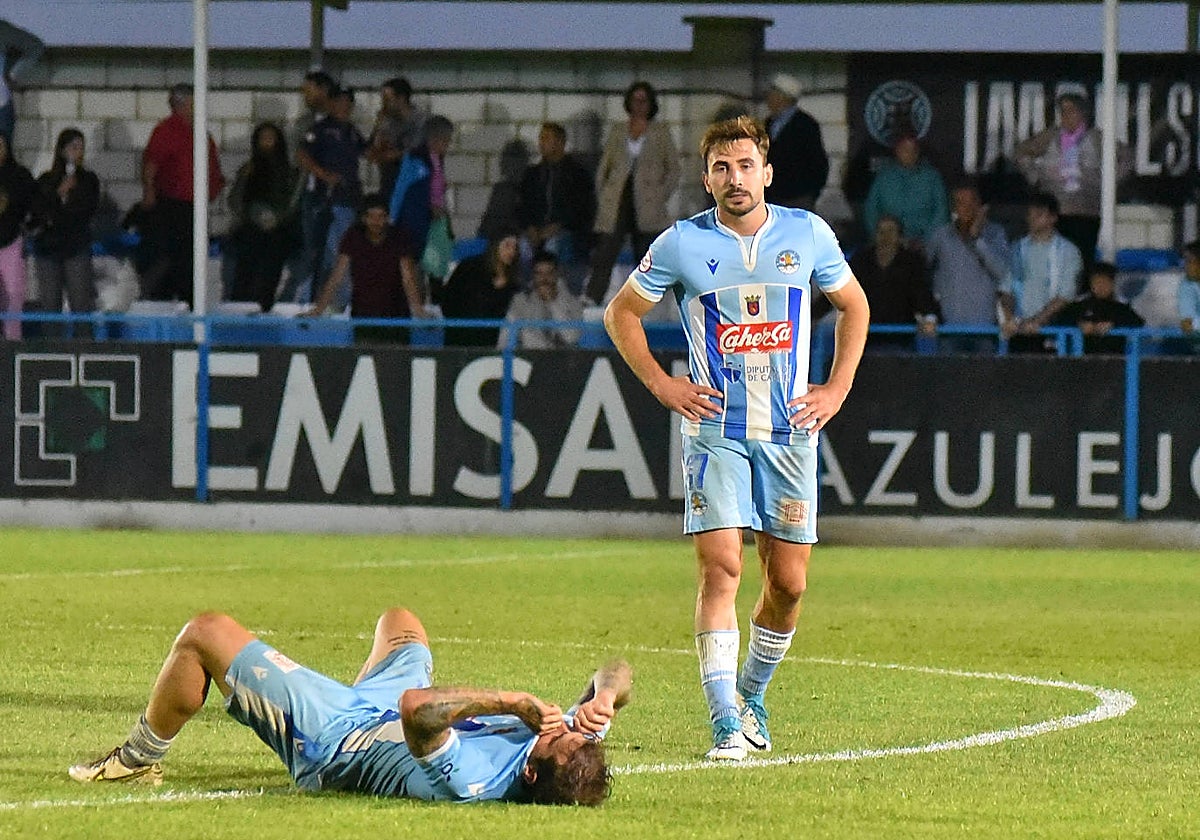 Isma Cerro y Joserra, tras la conclusión del partido.