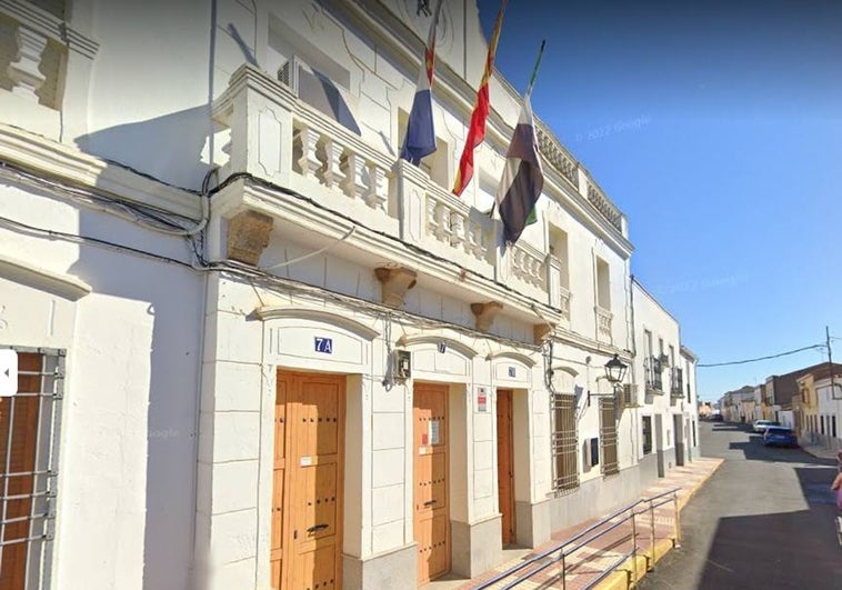 En Torremayor no cuadran los votos y los votantes