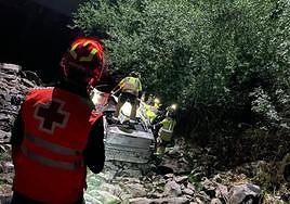 Complicado rescate en la N-435 en un accidente con un muerto y un herido grave