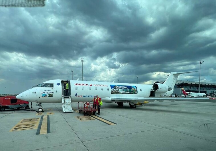 El vuelo de Madrid a Badajoz acumula dos horas de retraso por problemas con el motor