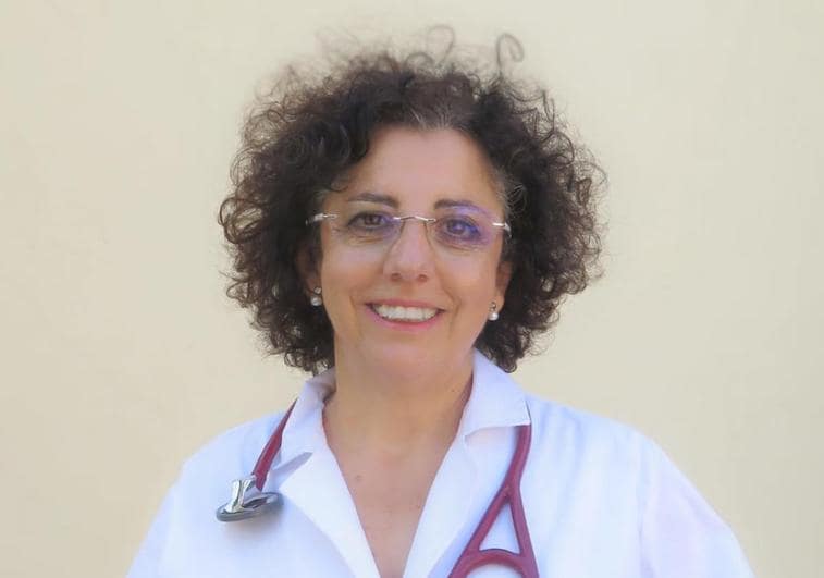 Carmen Sánchez, la médica que receta abrazos