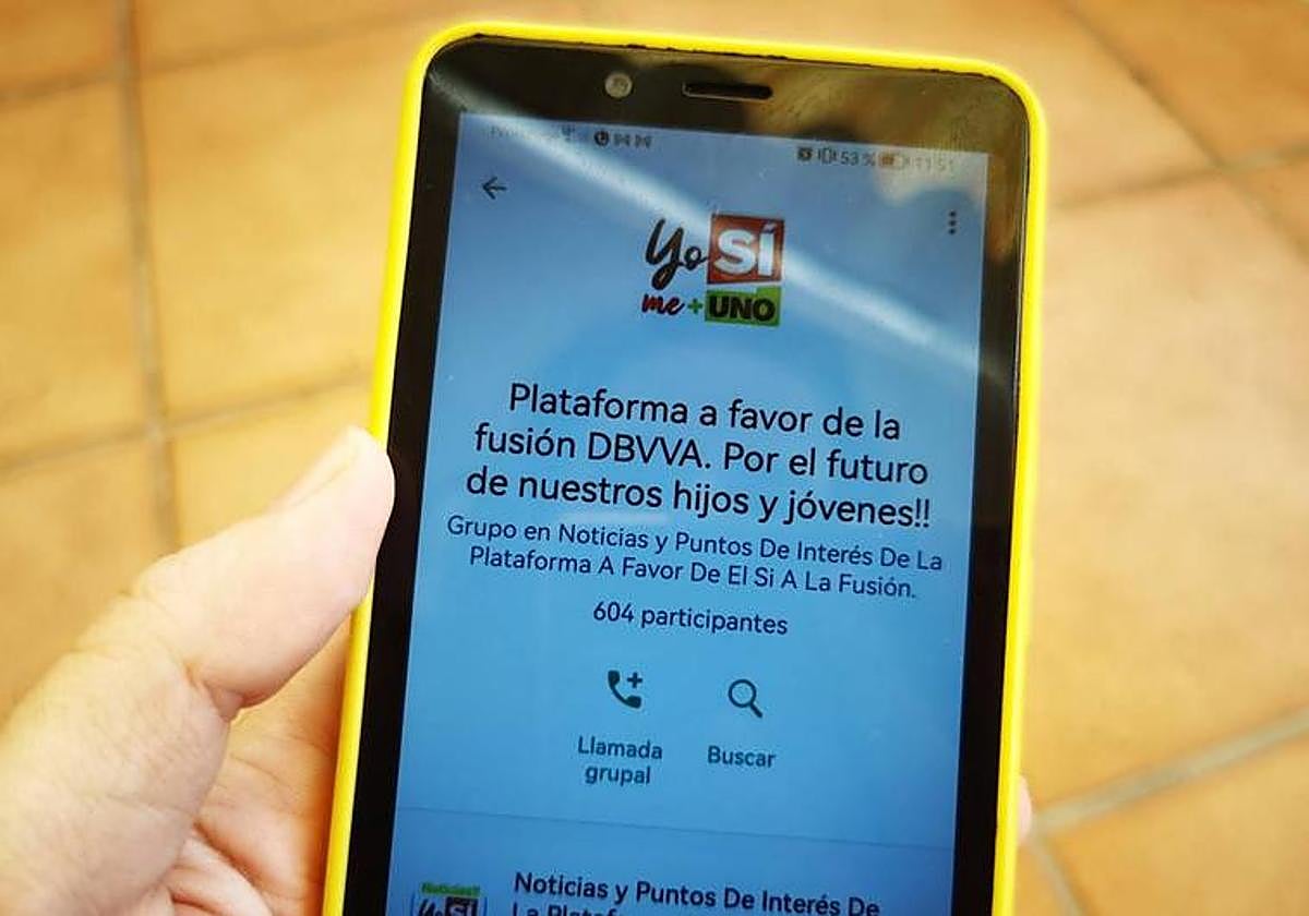 Celebración anoche en la sede de Siempre Don Benito que obtiene siete concejales.