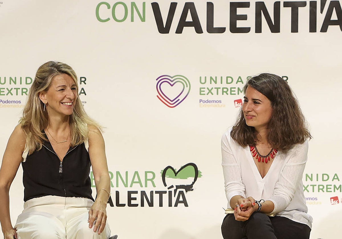 Yolanda Díaz (Sumar) e Irene de Miguel (Podemos) durante un acto de campaña celebrado en Mérida una semana antes del 28-M