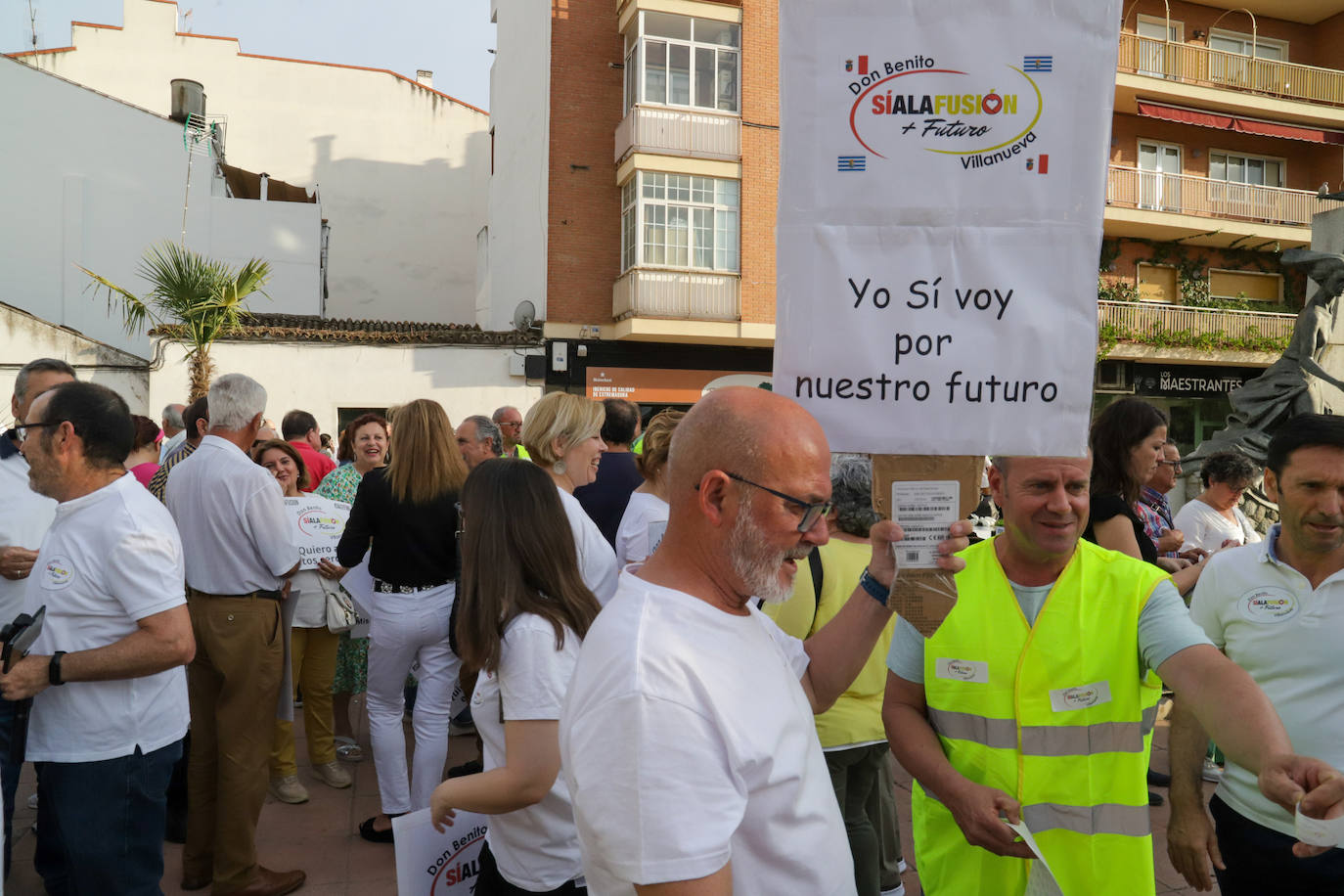 Manifestación de apoyo a la fusión de Don Benito-Villanueva (I)