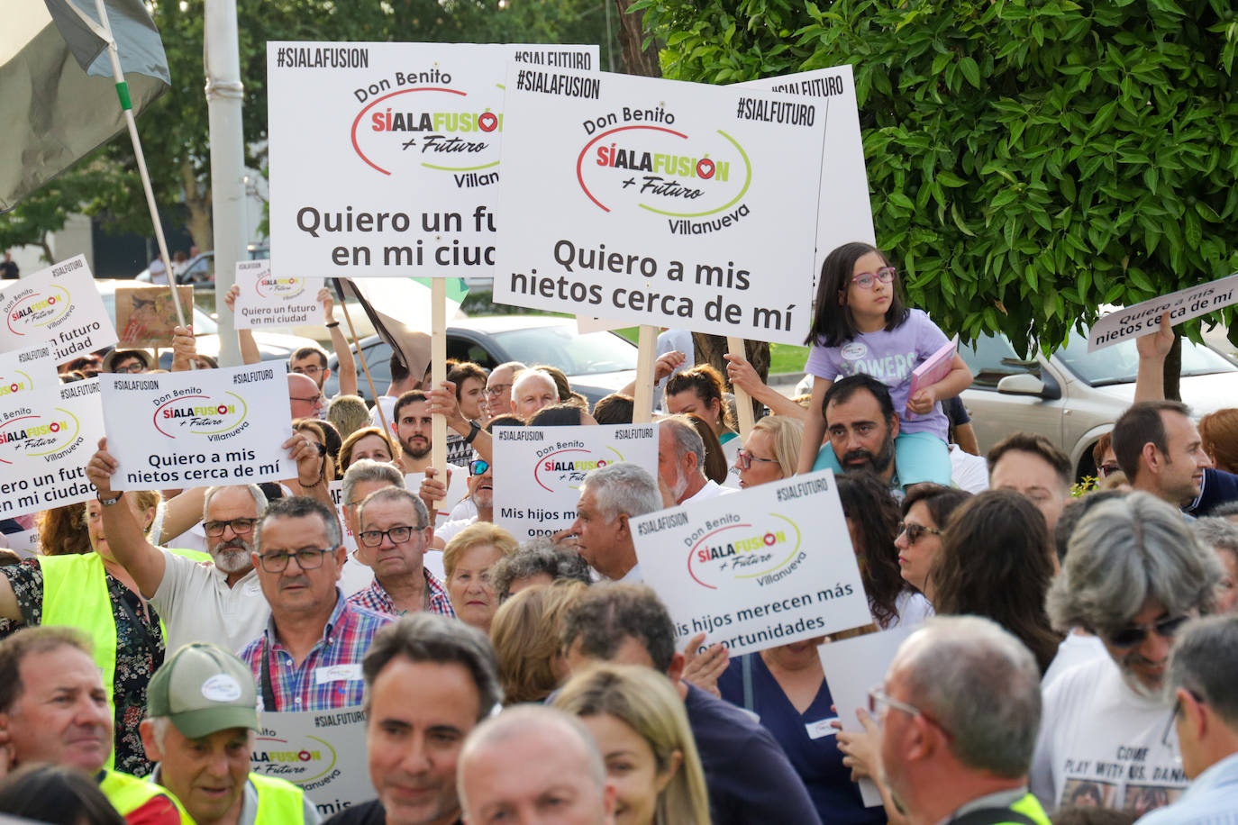 Manifestación de apoyo a la fusión de Don Benito-Villanueva (I)