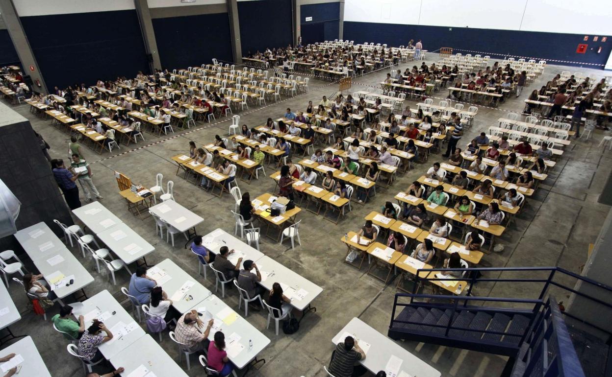 6.665 profesores opositan desde este sábado en la región por 529 plazas