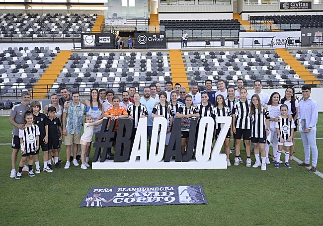 Foto de familia tras la entrega de los trofeos de esta temporada.