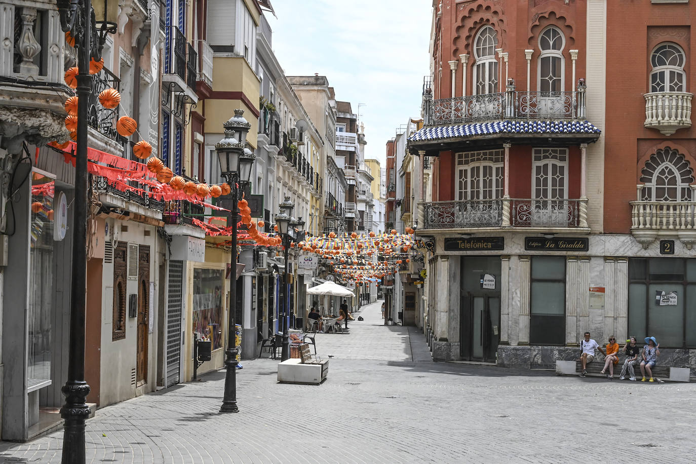 Ambiente de feria el sábado a las tres de la tarde