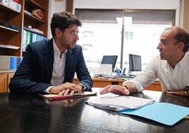 Orgaz a la izquierda junto a Mateos en una foto del PP.