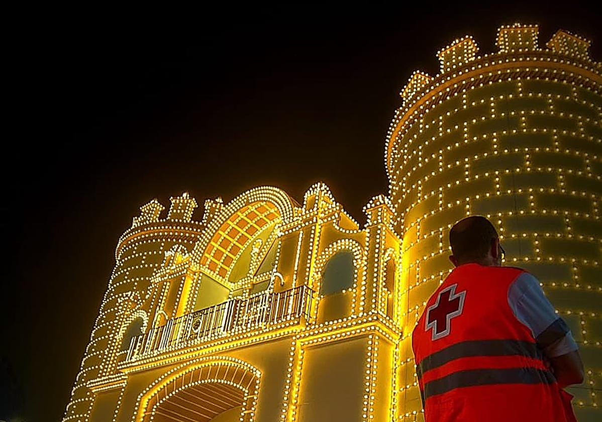 Cruz Roja atiende a 13 personas este lunes en la Feria de Badajoz, entre ellas un varón con un traumatismo