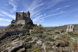 Castillo en ruinas de Trevejo.