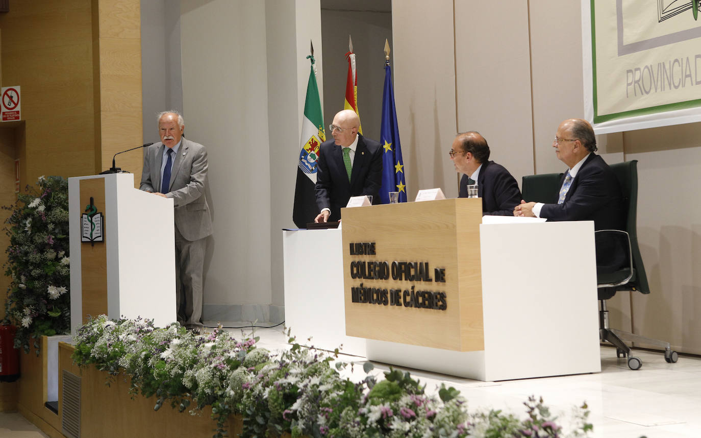 Exposición de Ruth Morán en la sala El Brocense. 