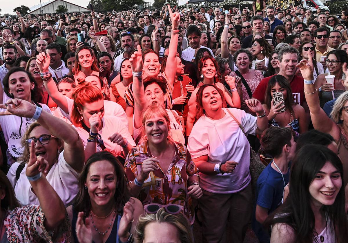 Público en el concierto de Hombres G.