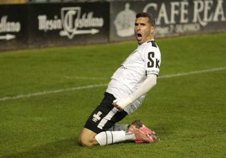 Adri Carrasco durante su etapa en el Salamanca CF.