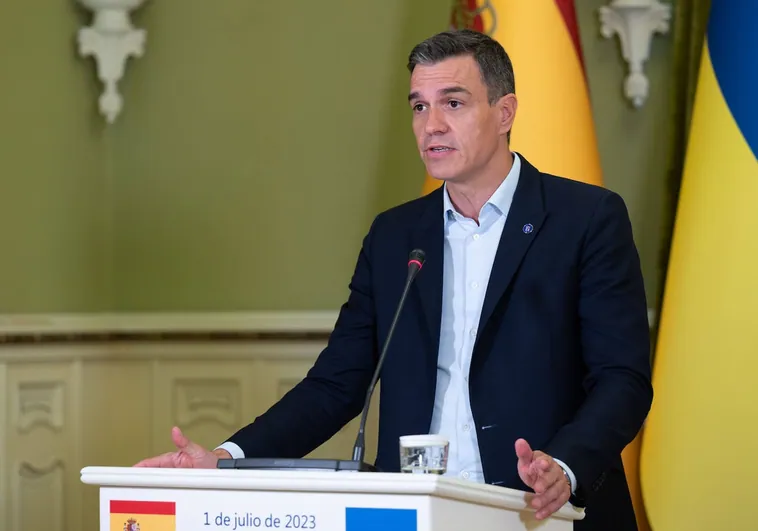 Pedro Sánchez y la Santísima Trinidad (laica)