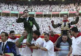 Perera y Marín salieron a hombros, con tres trofeos cada uno.