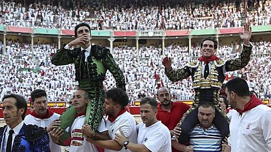 Un banquete: seis estocadas de nota, siete orejas, Perera y Marín a hombros