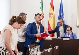 La Diputación provincial celebró este martes el pleno extraordinario de organización.