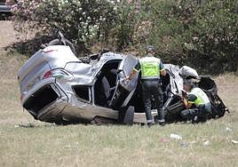 Así ha quedado el vehículo tras la salida de vía en Miajadas