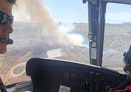 Imagen del incendio desde un helicóptero del Plan Infoex.