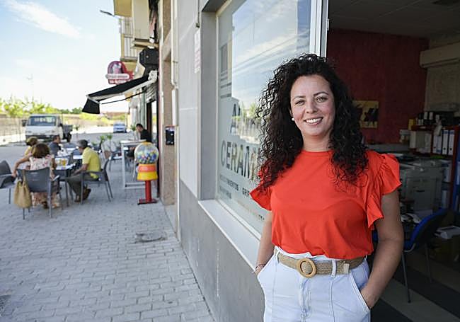 María Rodríguez echa en falta más elementos en el parque.