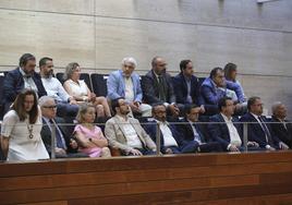 La segunda sesión del debate de investidura de María Guardiola, en imágenes