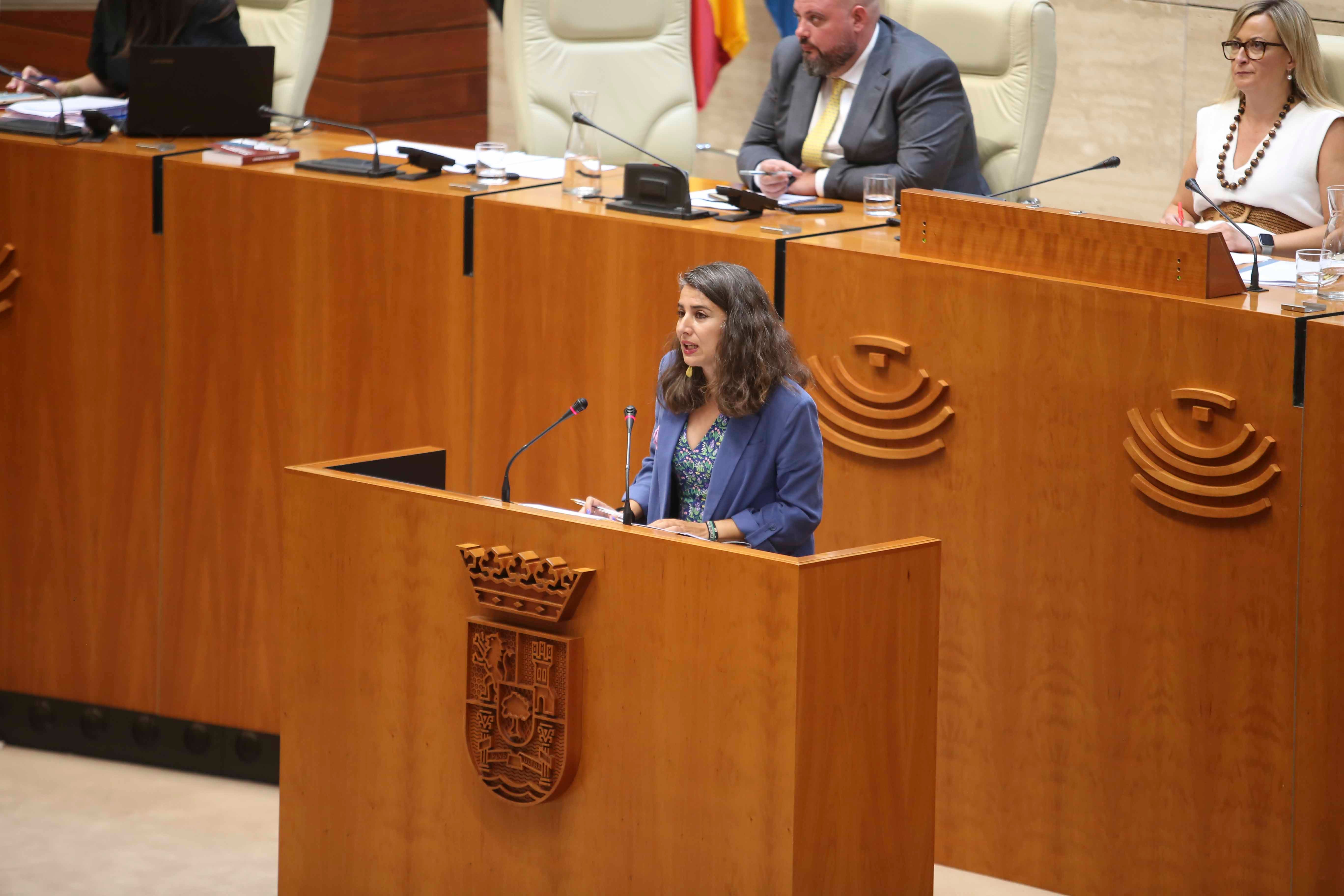 La segunda sesión del debate de investidura de María Guardiola, en imágenes