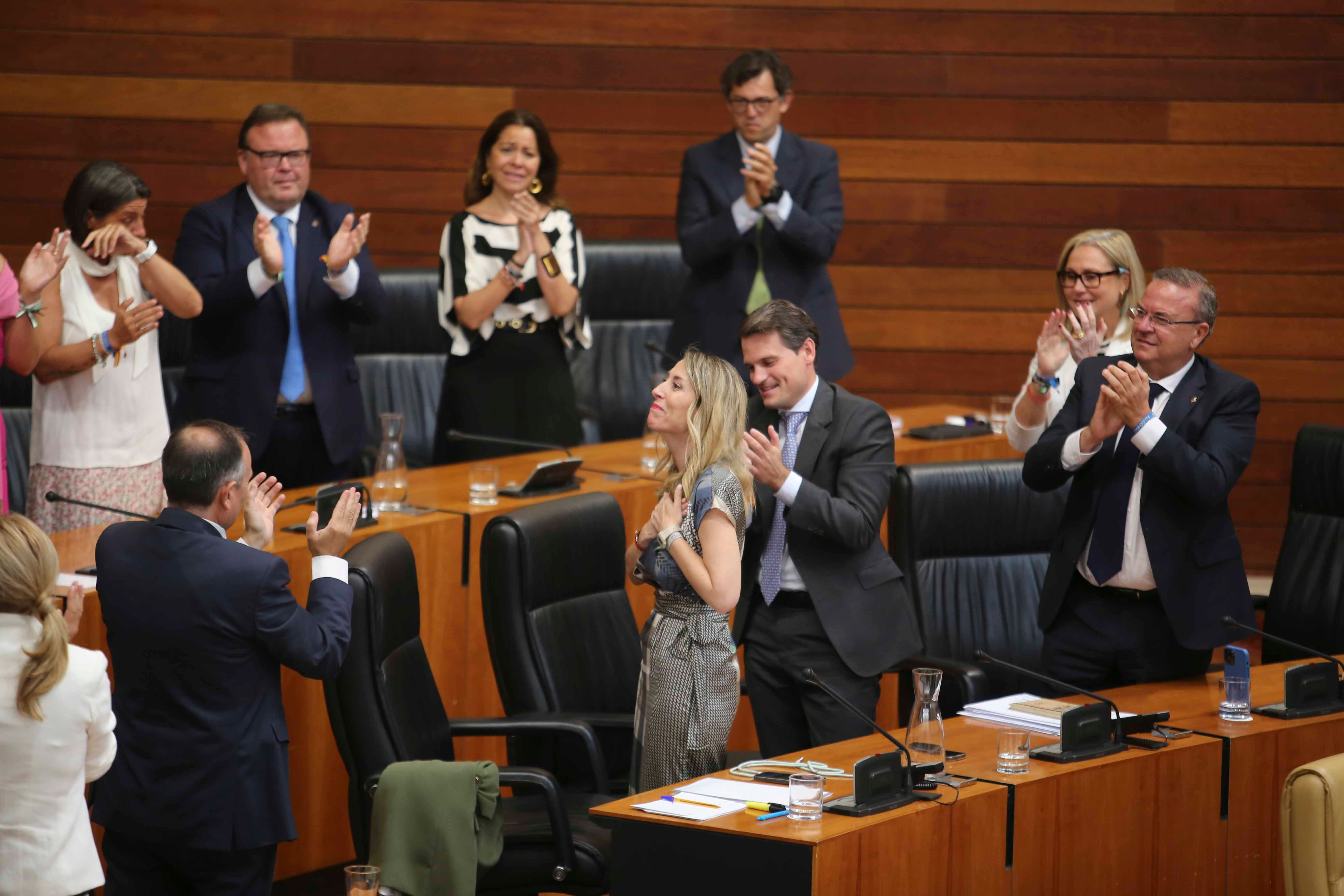 Besos y abrazos para la primera presidenta de Extremadura